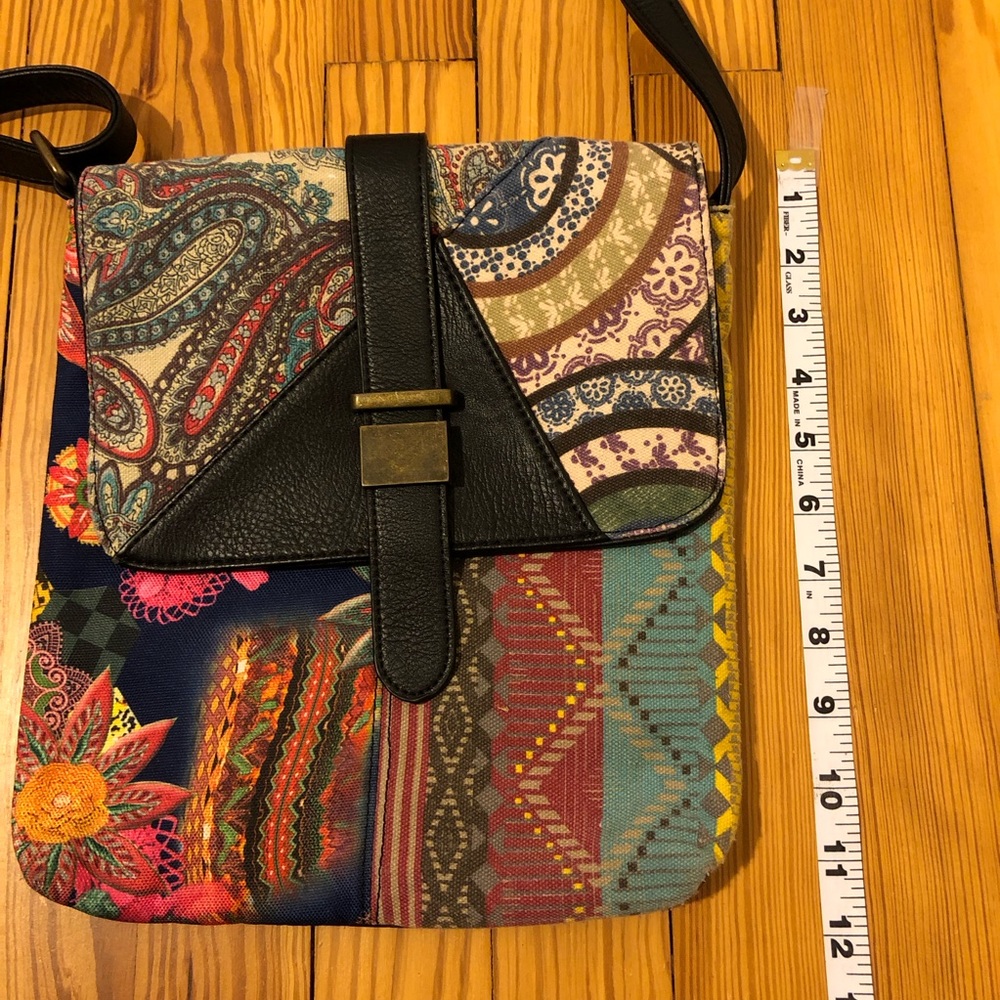 Boho floral and paisley crossbody bag with adjustable strap - Picture 14 of 16